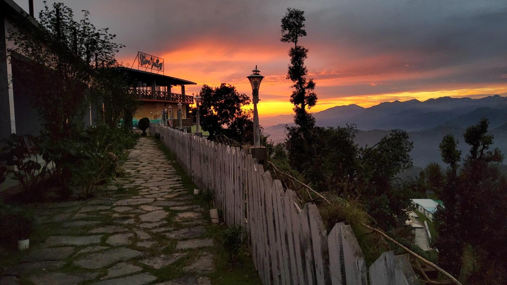 Shiva Valley Resort Kokhliyal Gaon Exterior photo